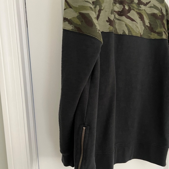 LL Bean Signature Sweatshirt - Picture 3 of 4